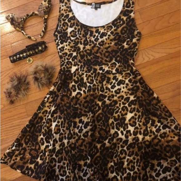 Cat costume with real dress - Picture 1 of 11